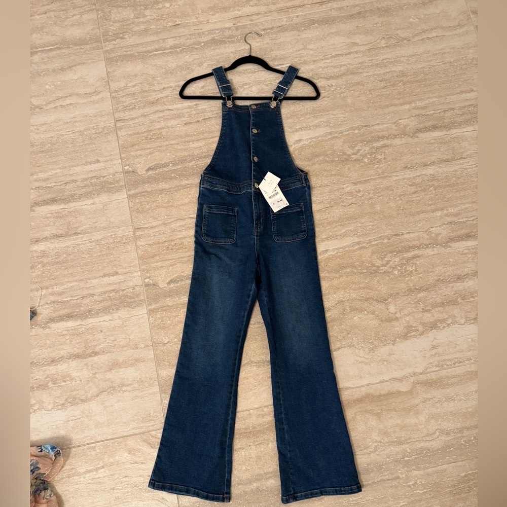 NEW ZARA GIRLS DENIM BLUE JEANS
JUMPSUIT JEAN COVERALL SUIT